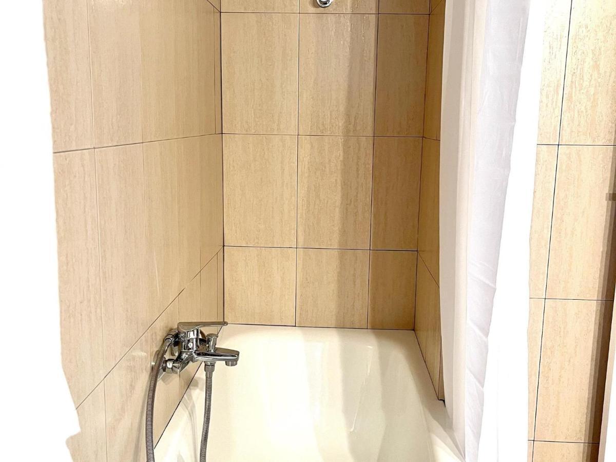 Apartbeach Cye 6 Climatizado Y Junto Playa Салоу Екстериор снимка